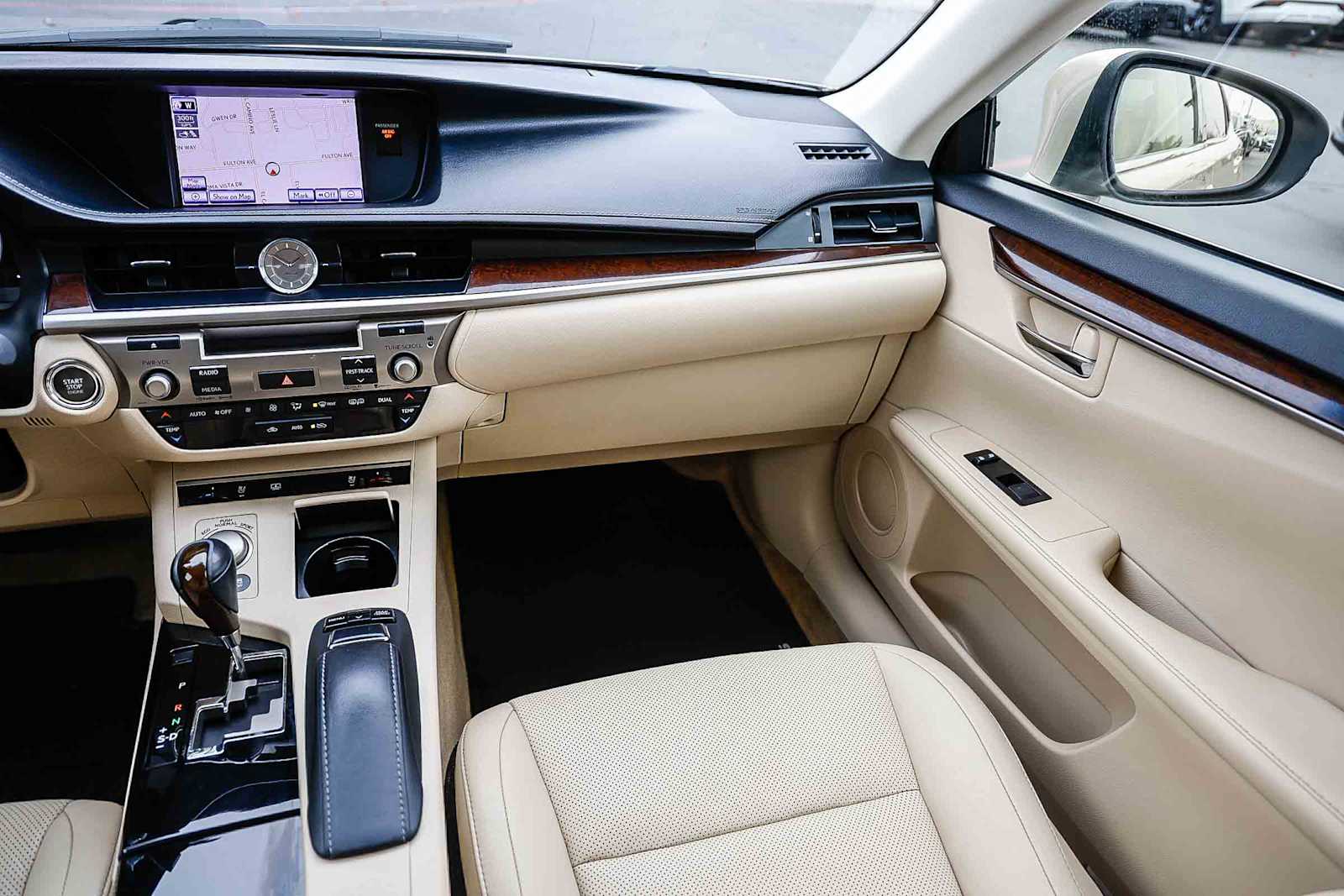 Thumbnail: 2013 Lexus ES - 15