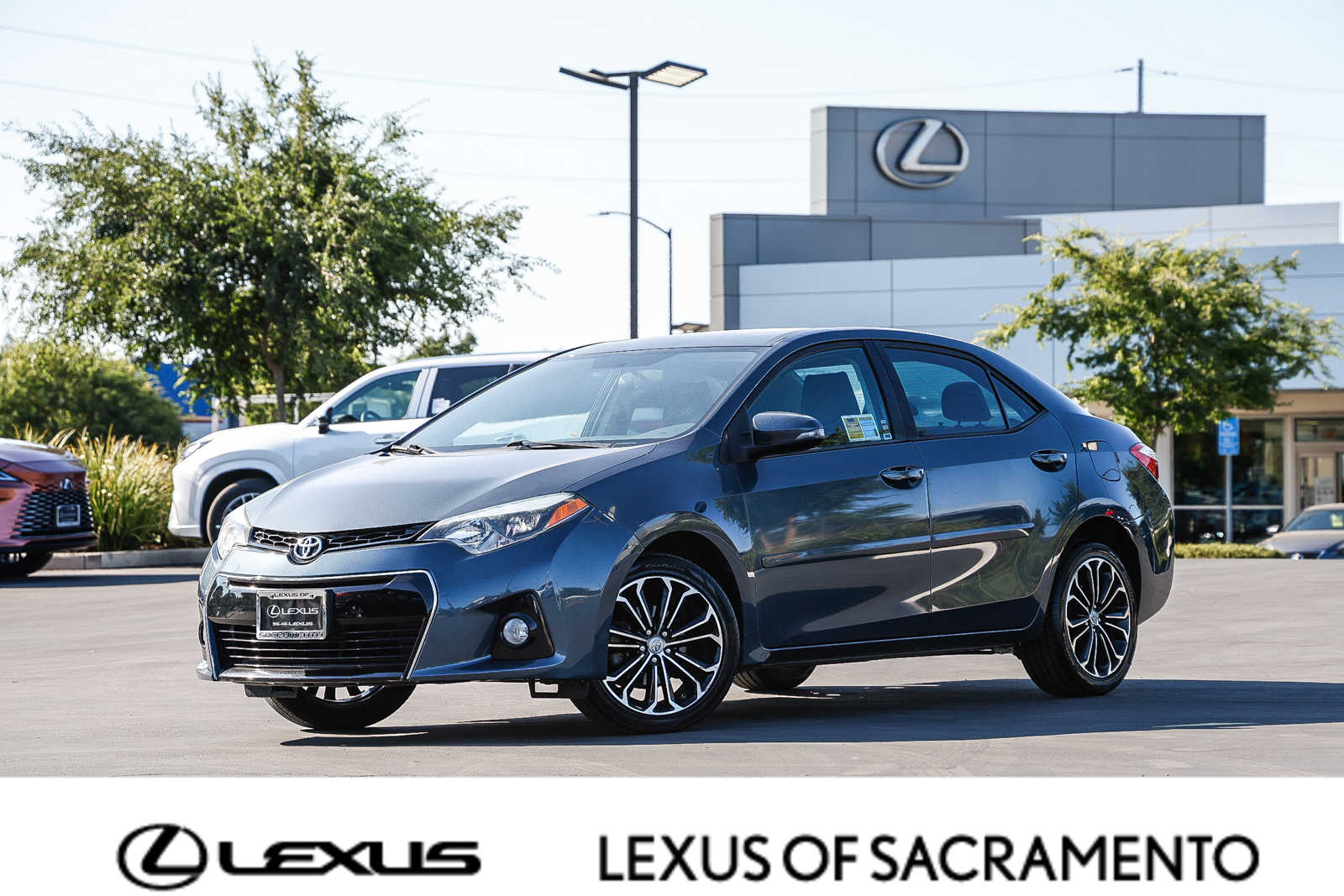 Thumbnail: 2015 Toyota Corolla - 1