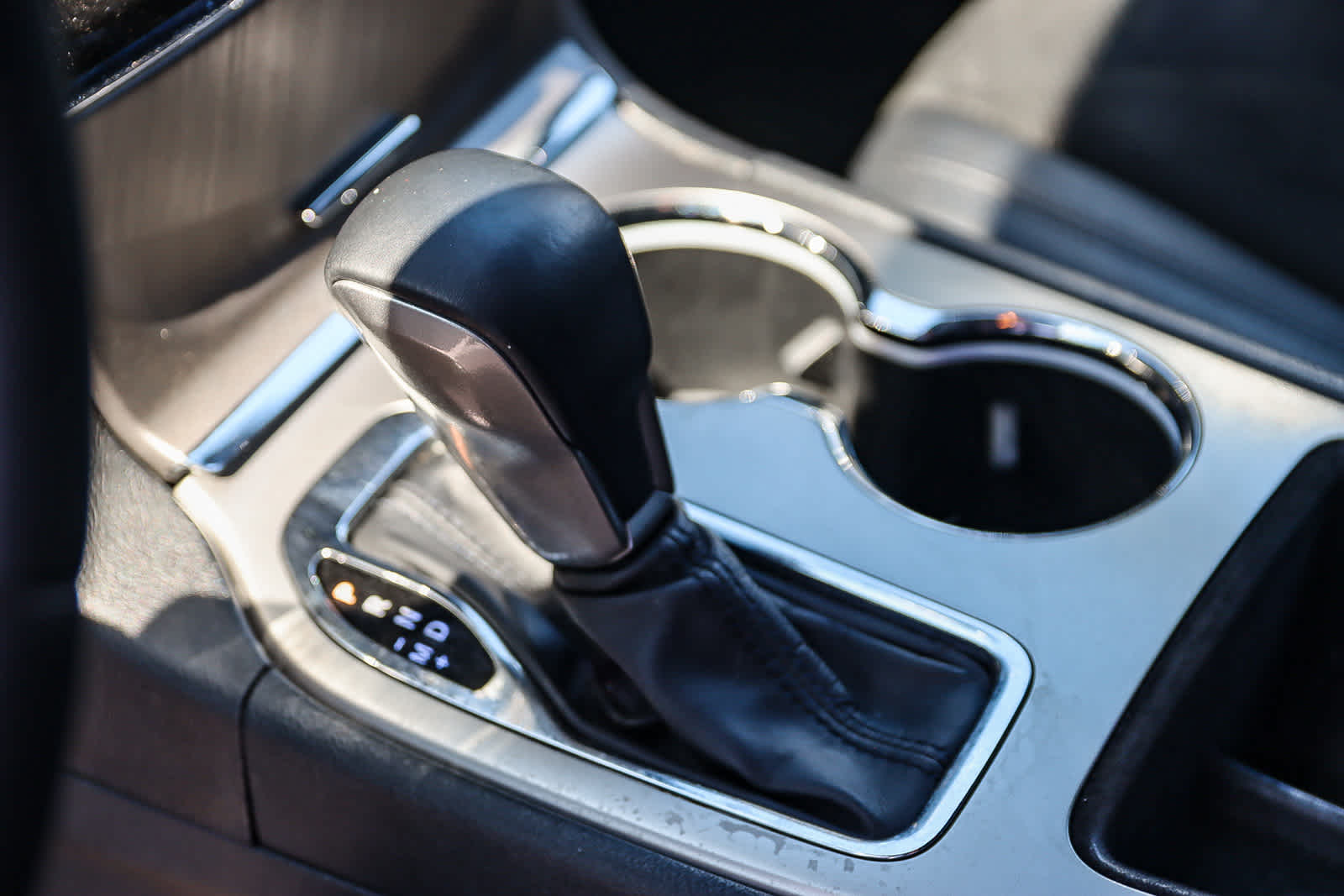 Thumbnail: 2019 Jeep Grand Cherokee - 18