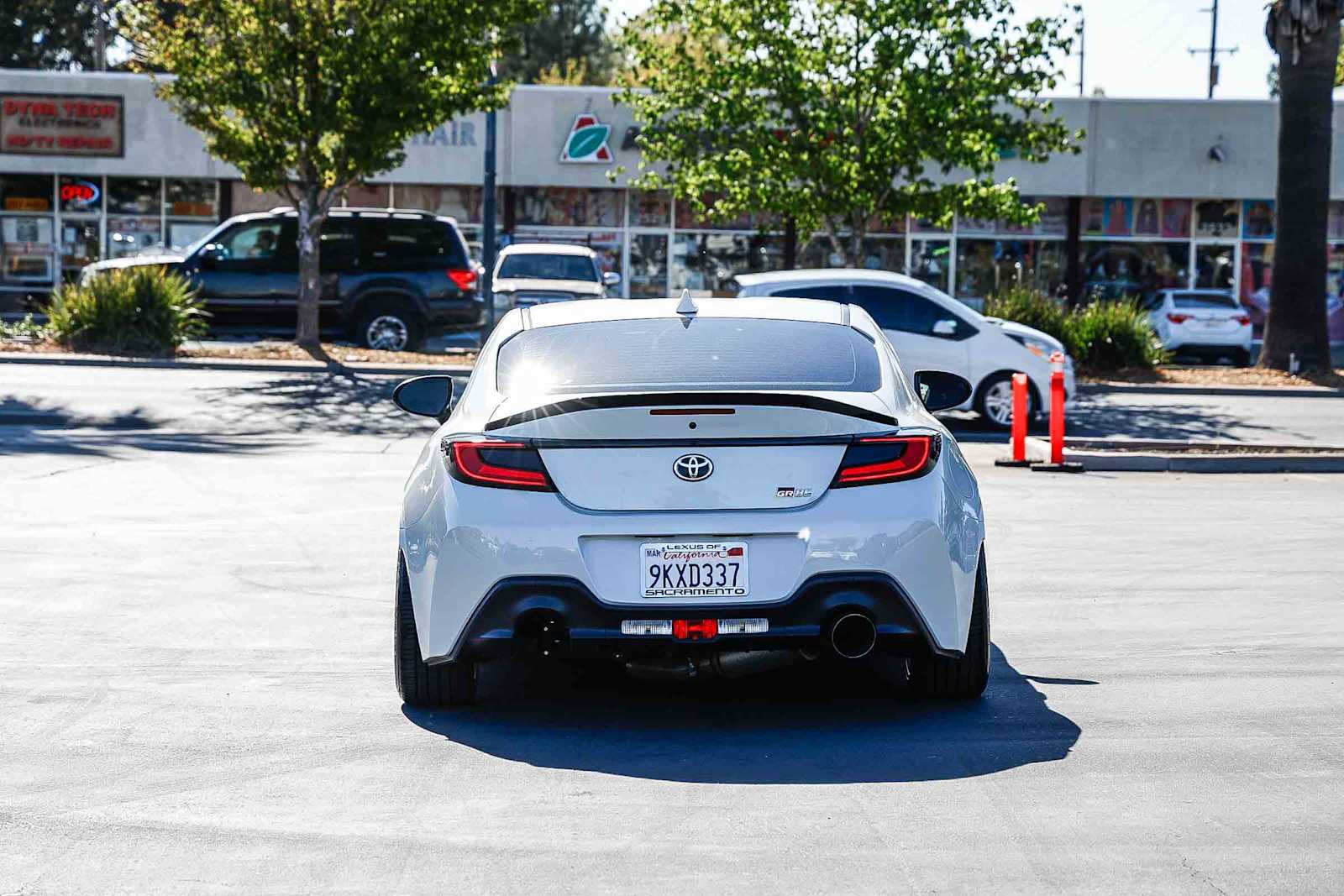 Thumbnail: 2023 Toyota GR86 - 3