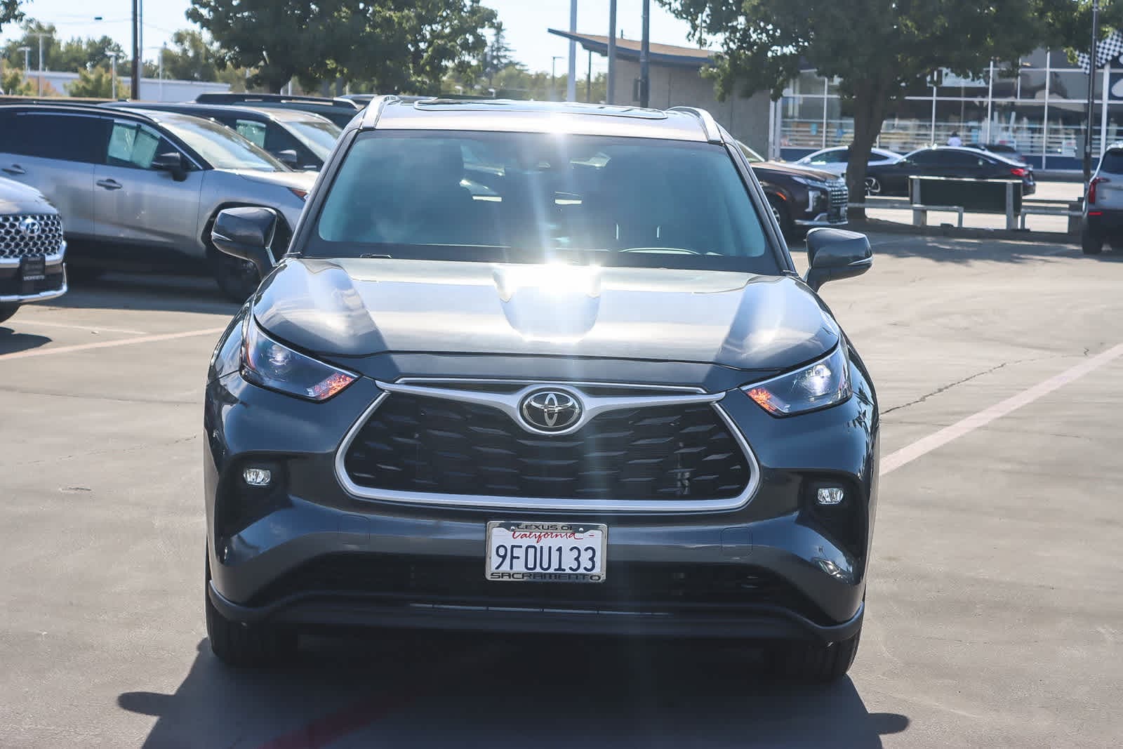 Thumbnail: 2023 Toyota Highlander - 6