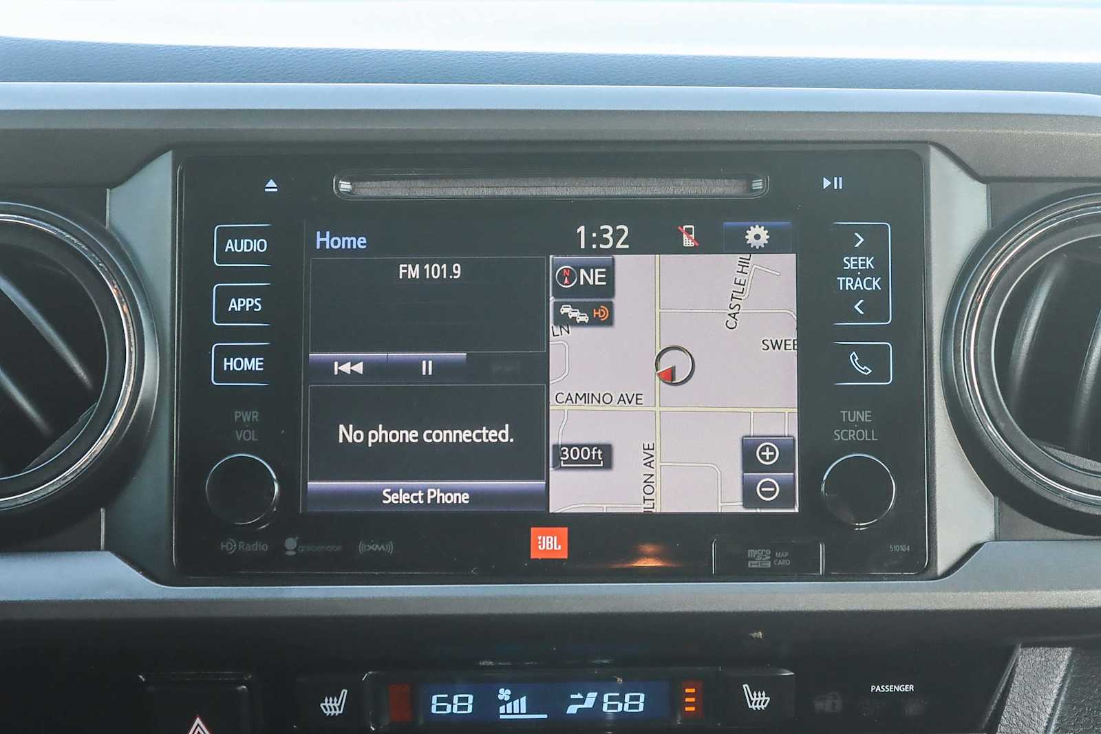 Thumbnail: 2016 Toyota Tacoma - 13