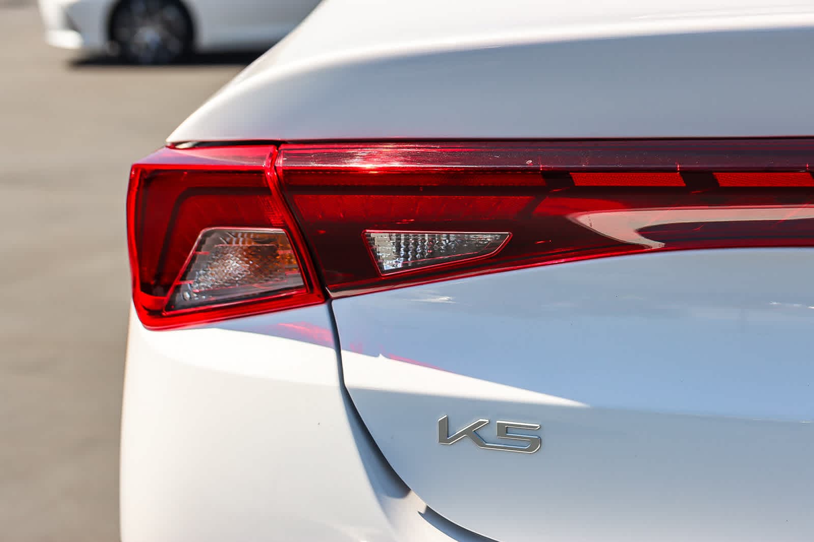 Thumbnail: 2023 Kia K5 - 8
