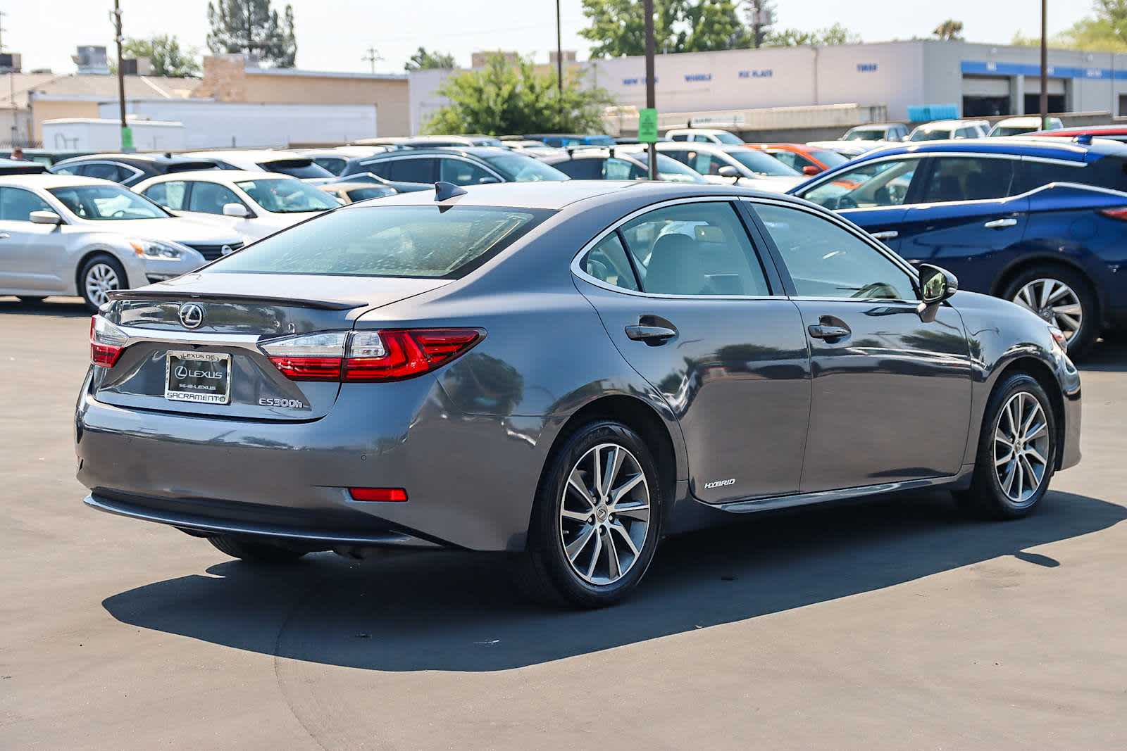 Thumbnail: 2017 Lexus ES - 7