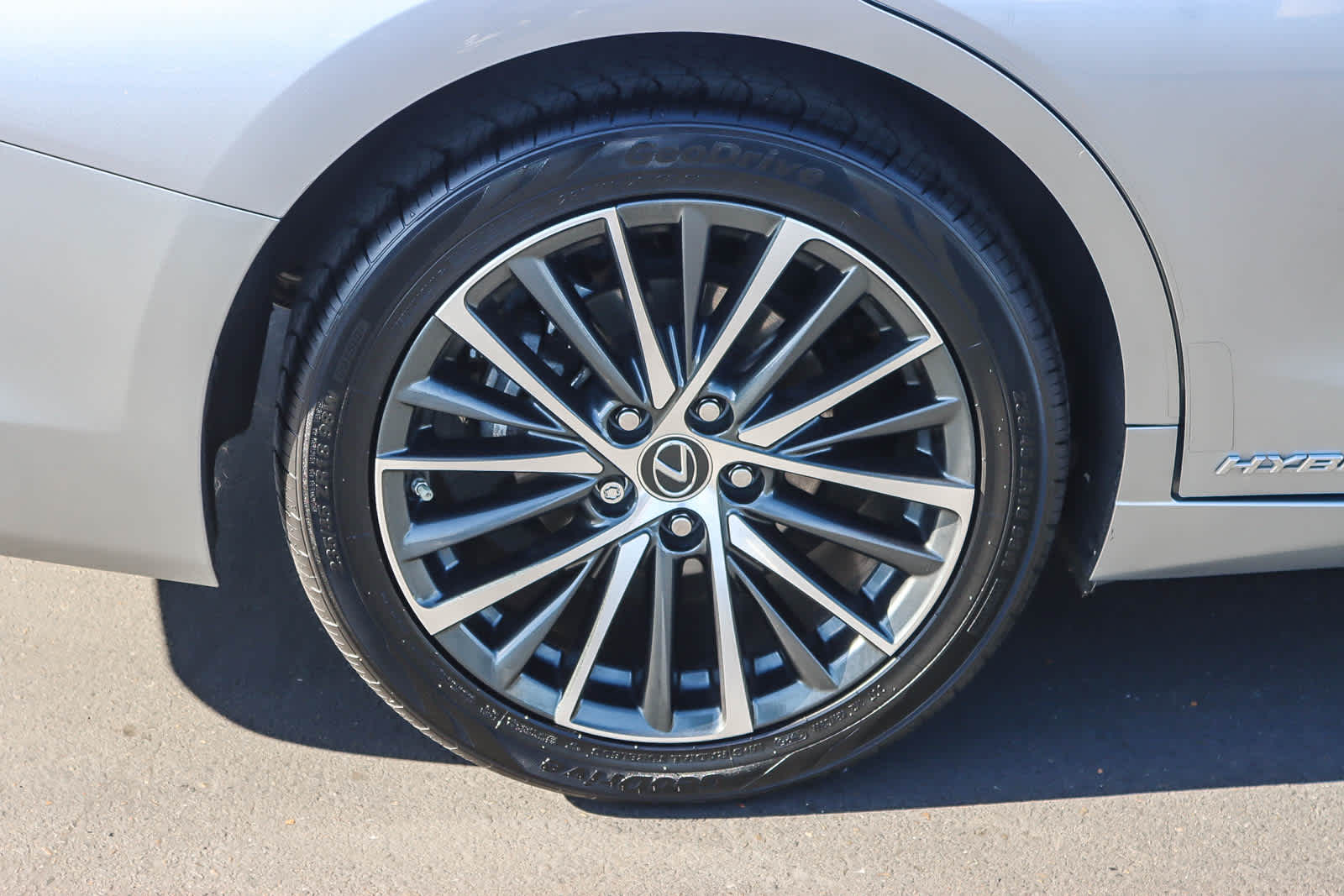 Thumbnail: 2022 Lexus ES - 10