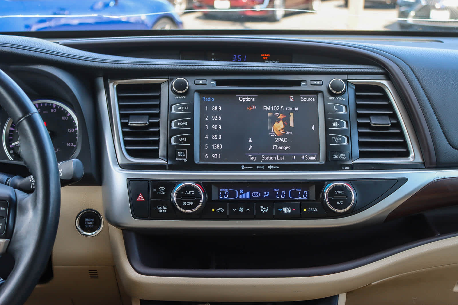 Thumbnail: 2016 Toyota Highlander - 12