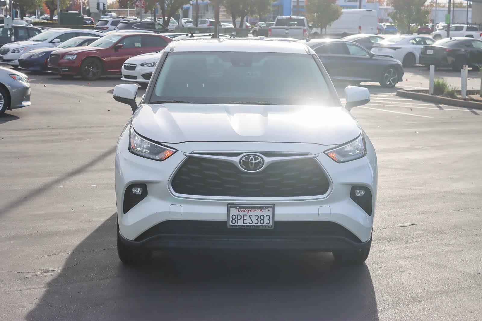 2020 Toyota Highlander LE photo 2