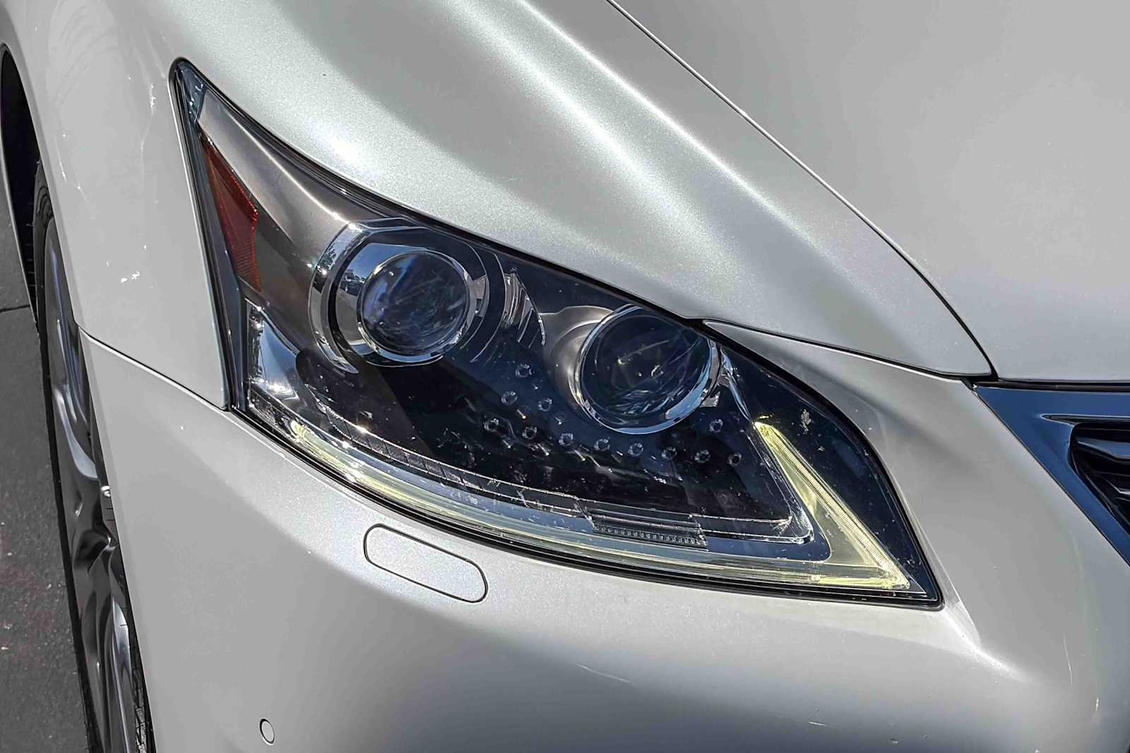 2017 LEXUS LS 460 photo 6