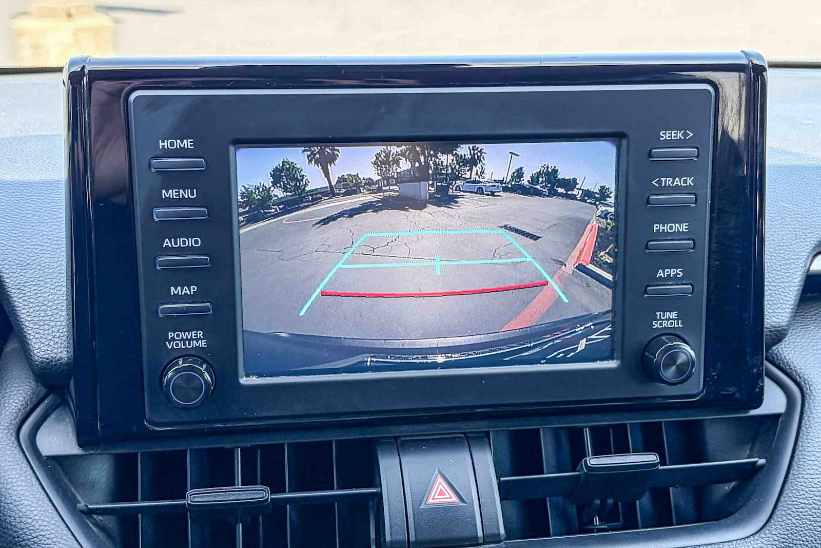 Thumbnail: 2019 Toyota RAV4 - 23