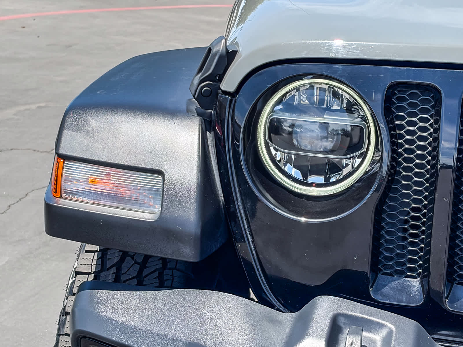 Thumbnail: 2021 Jeep Wrangler - 6