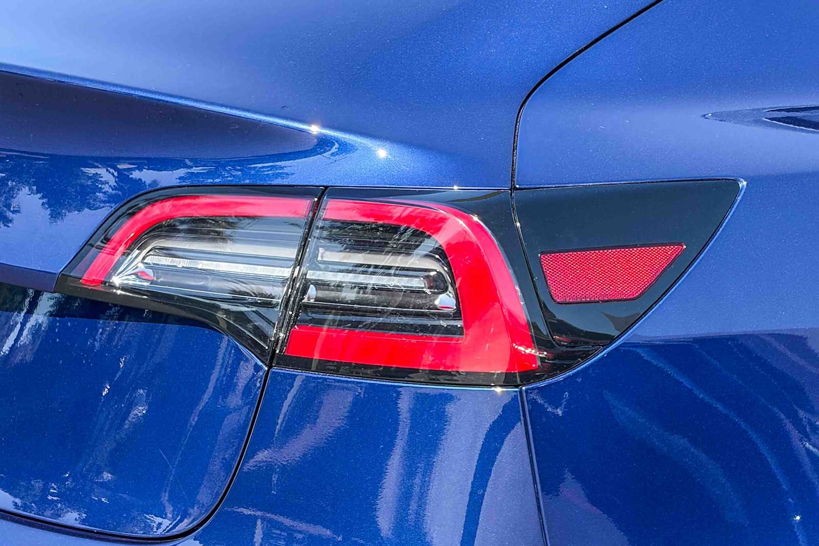 Thumbnail: 2018 Tesla Model 3 - 8