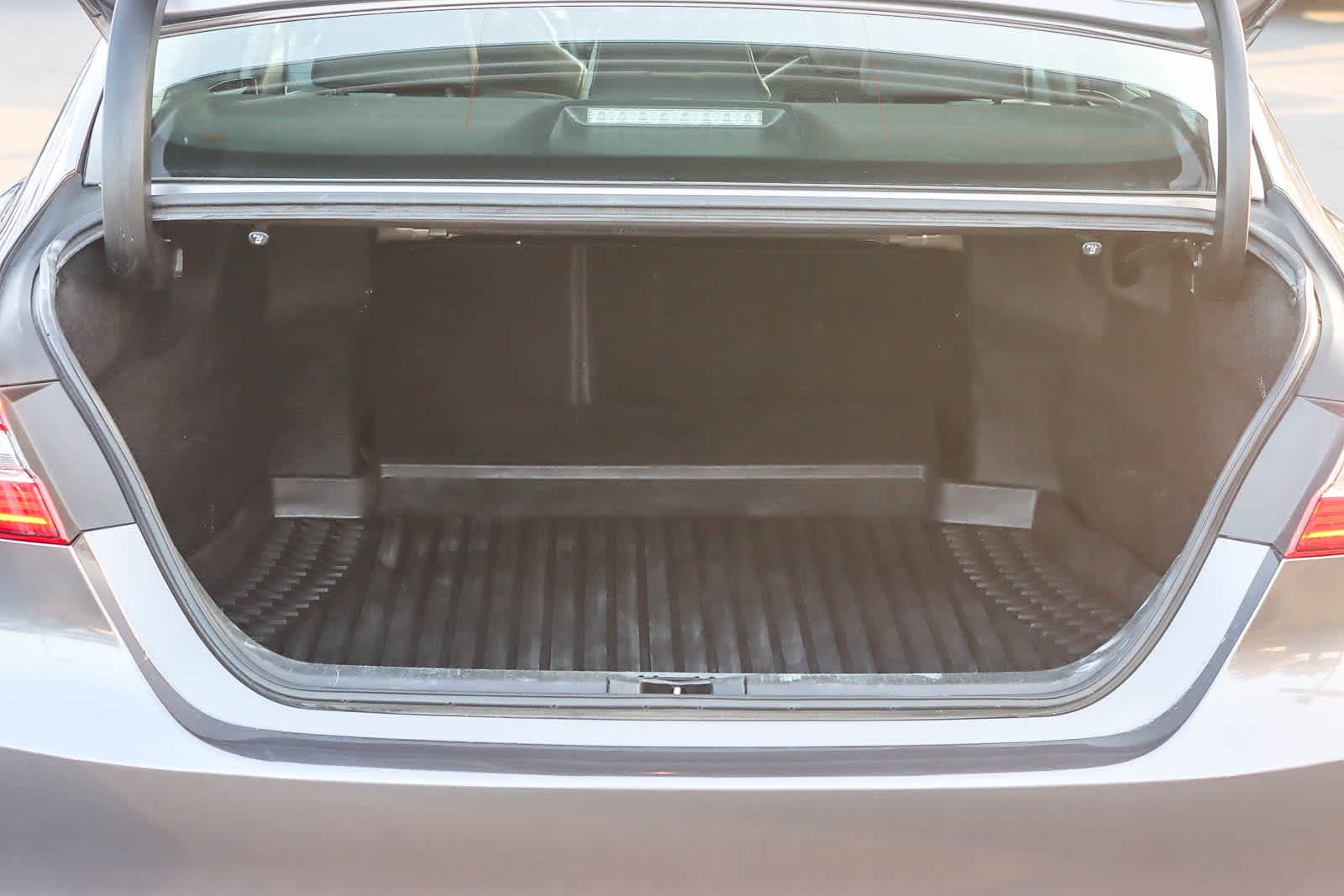 Thumbnail: 2019 Toyota Camry - 25