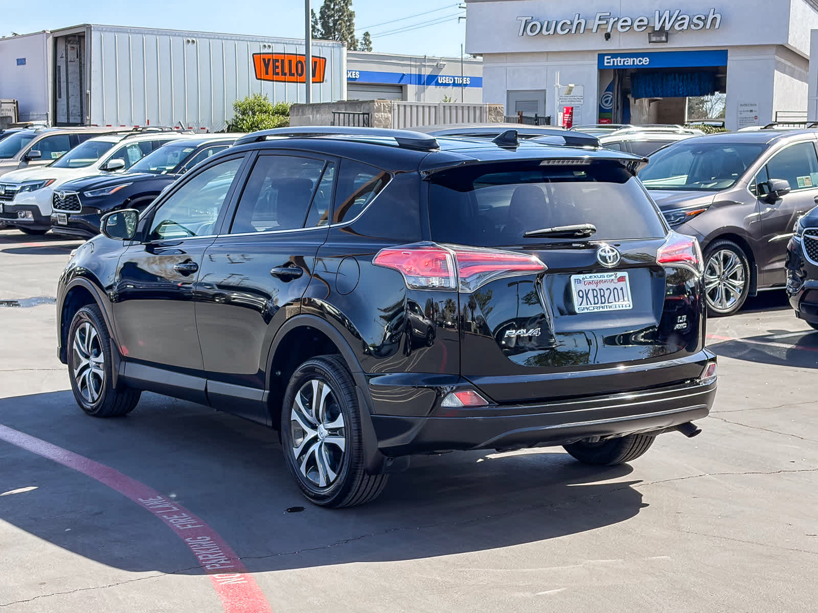 Thumbnail: 2017 Toyota RAV4 - 2