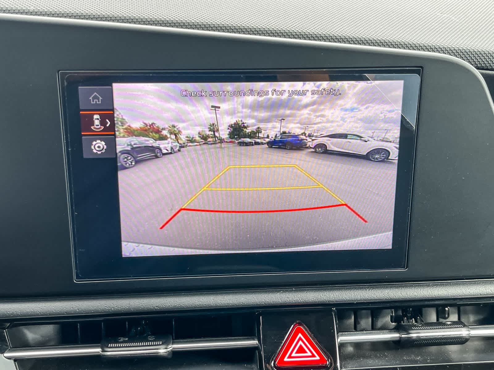 Thumbnail: 2024 Kia Niro - 23