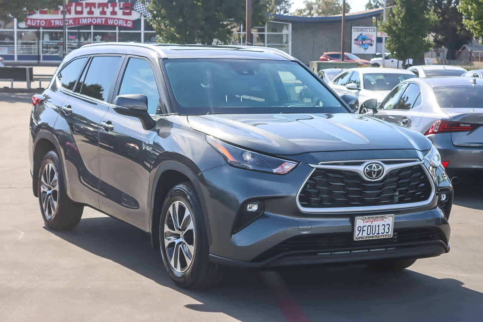 Thumbnail: 2023 Toyota Highlander - 5