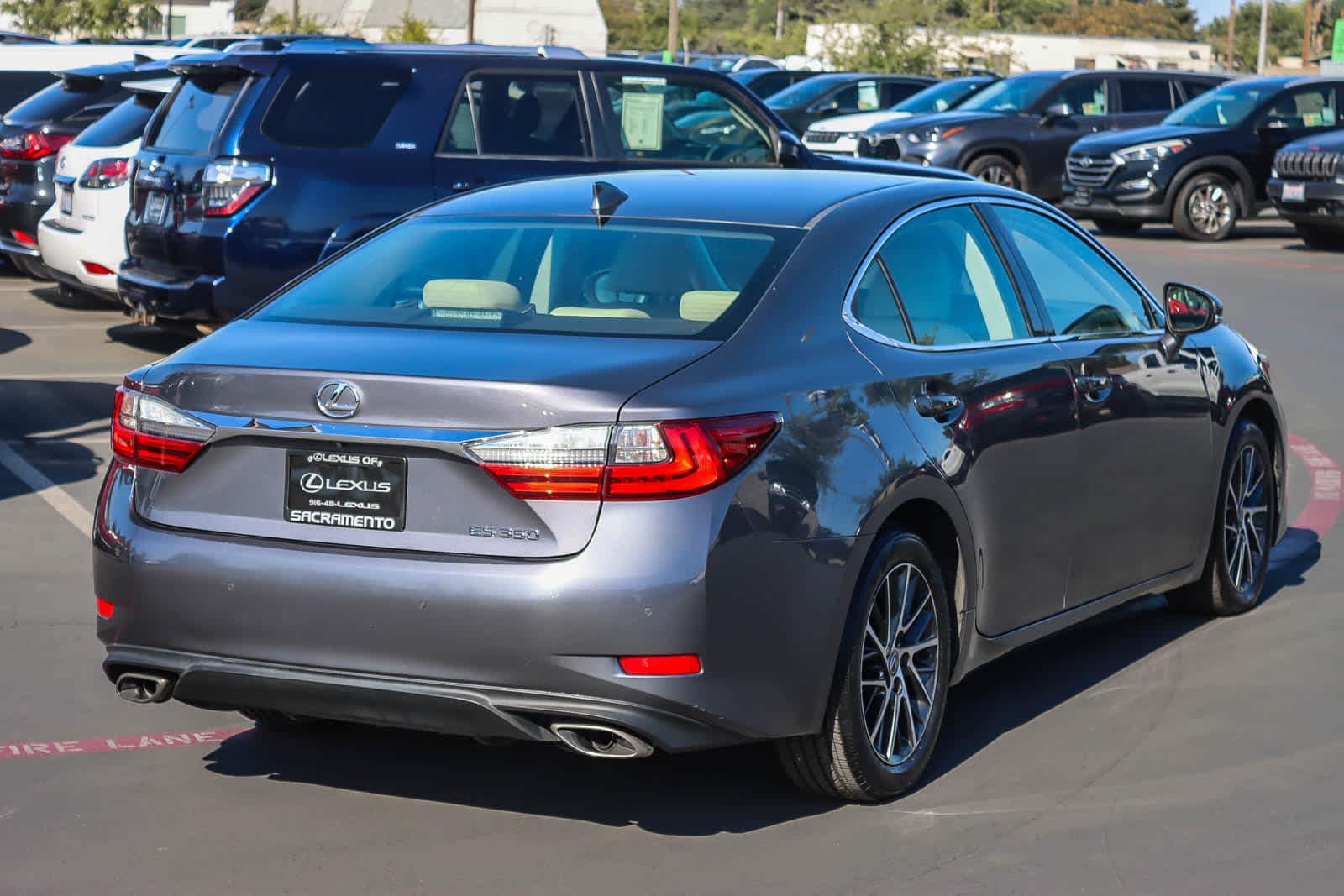 Thumbnail: 2017 Lexus ES - 6