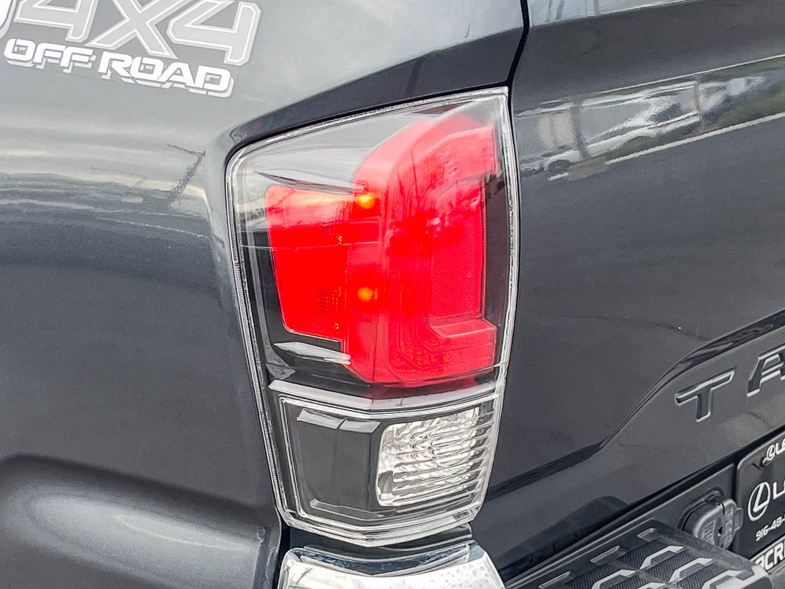 2023 Toyota Tacoma TRD Off Road V6 photo 3