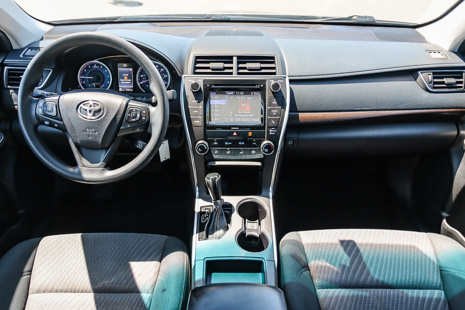 Thumbnail: 2016 Toyota Camry - 11