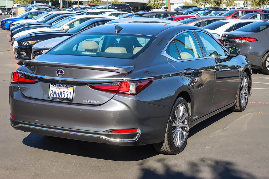 Certified 2019 Lexus ES 300h Premium Sedan