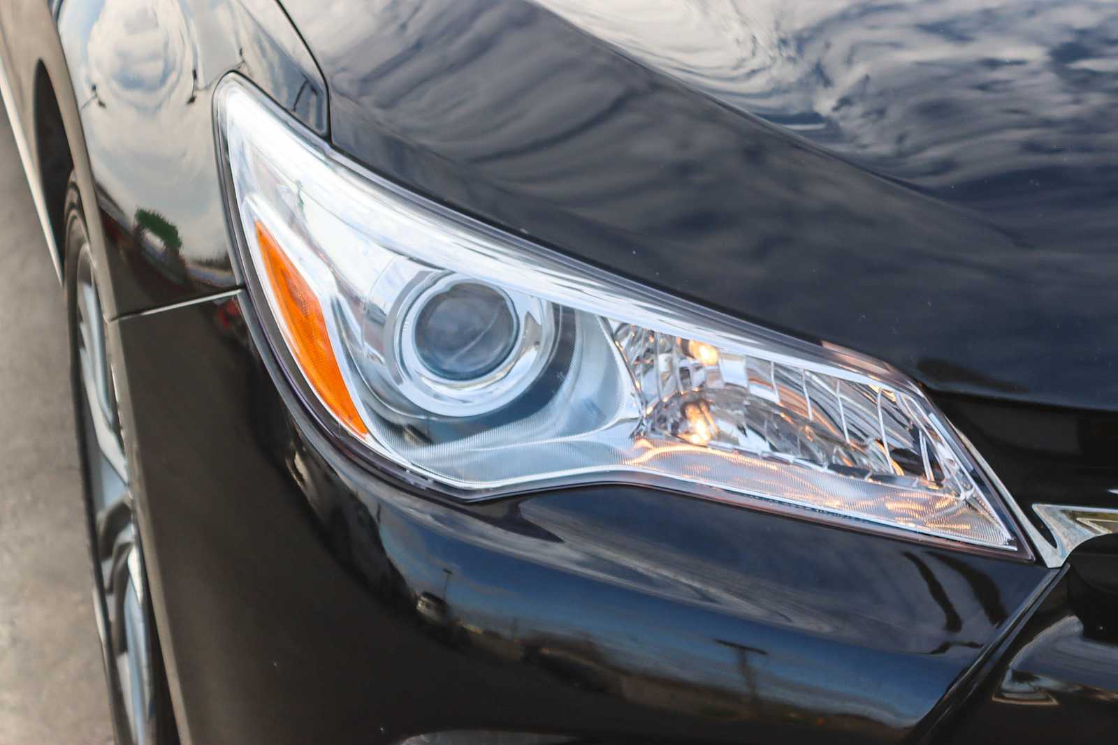 Thumbnail: 2017 Toyota Camry - 7