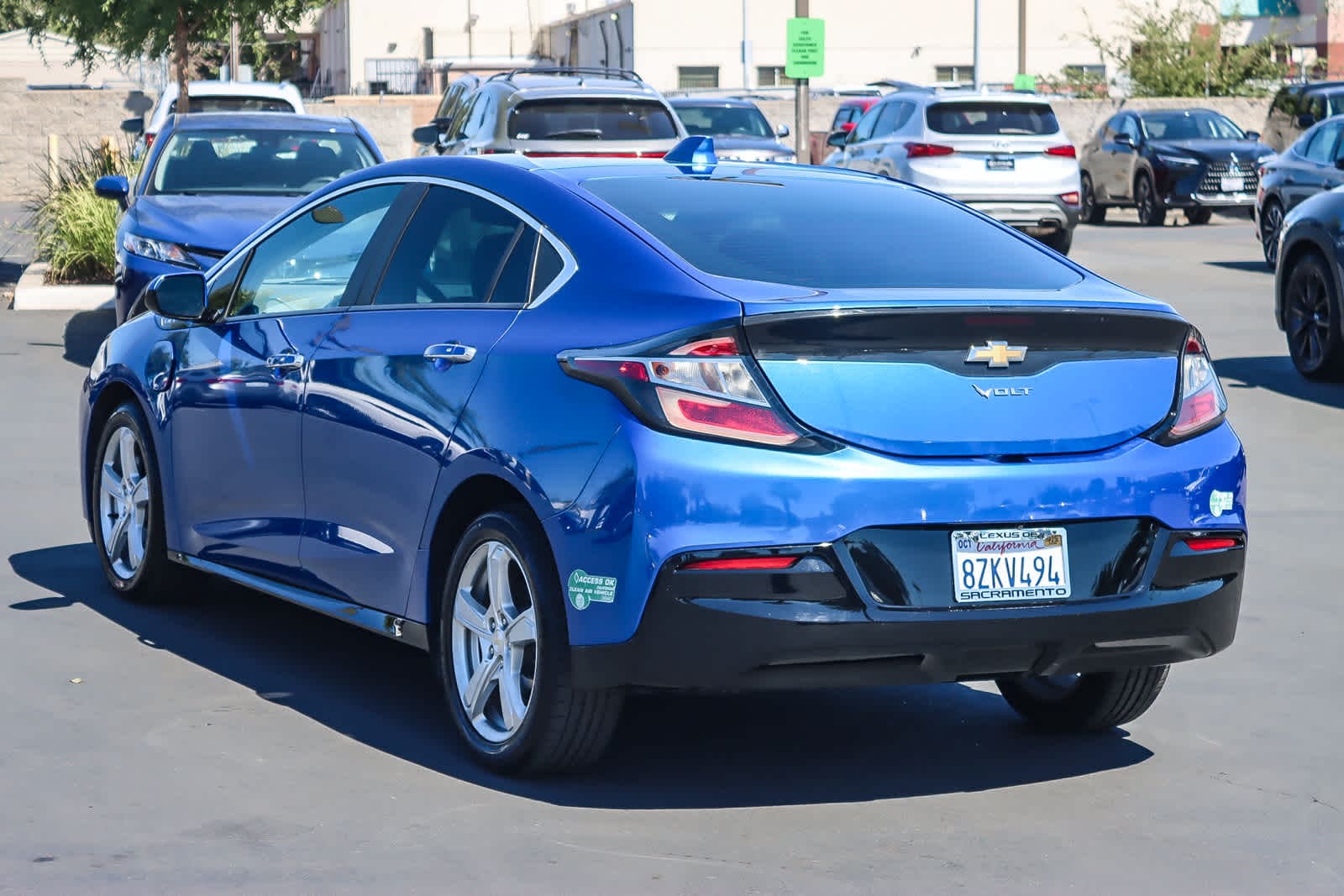 Thumbnail: 2016 Chevrolet Volt - 2