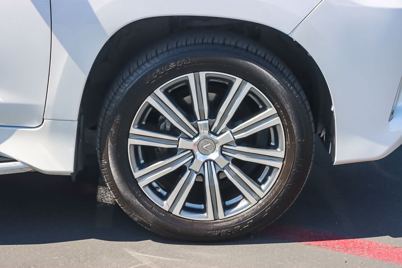 Thumbnail: 2016 Lexus LX - 9