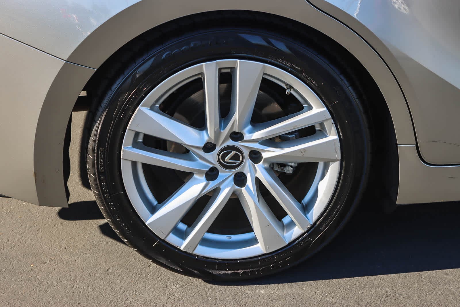 Thumbnail: 2021 Lexus IS - 10