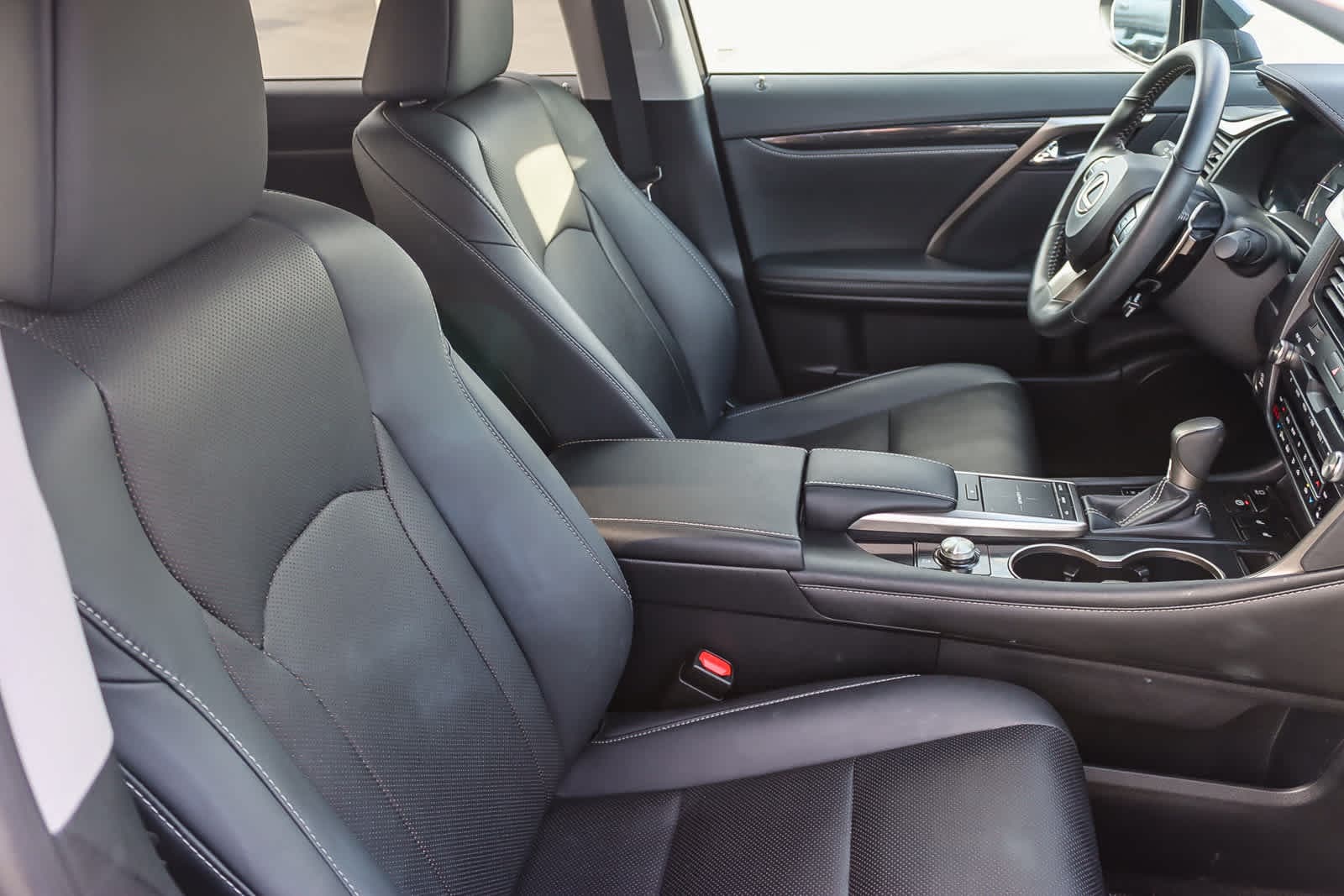 Thumbnail: 2022 Lexus RX - 16