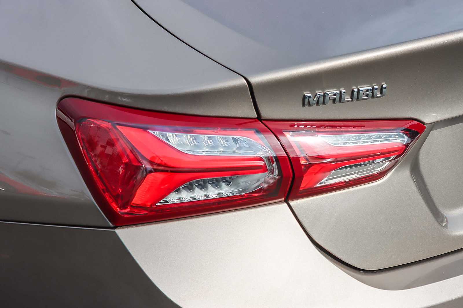 Thumbnail: 2019 Chevrolet Malibu - 8