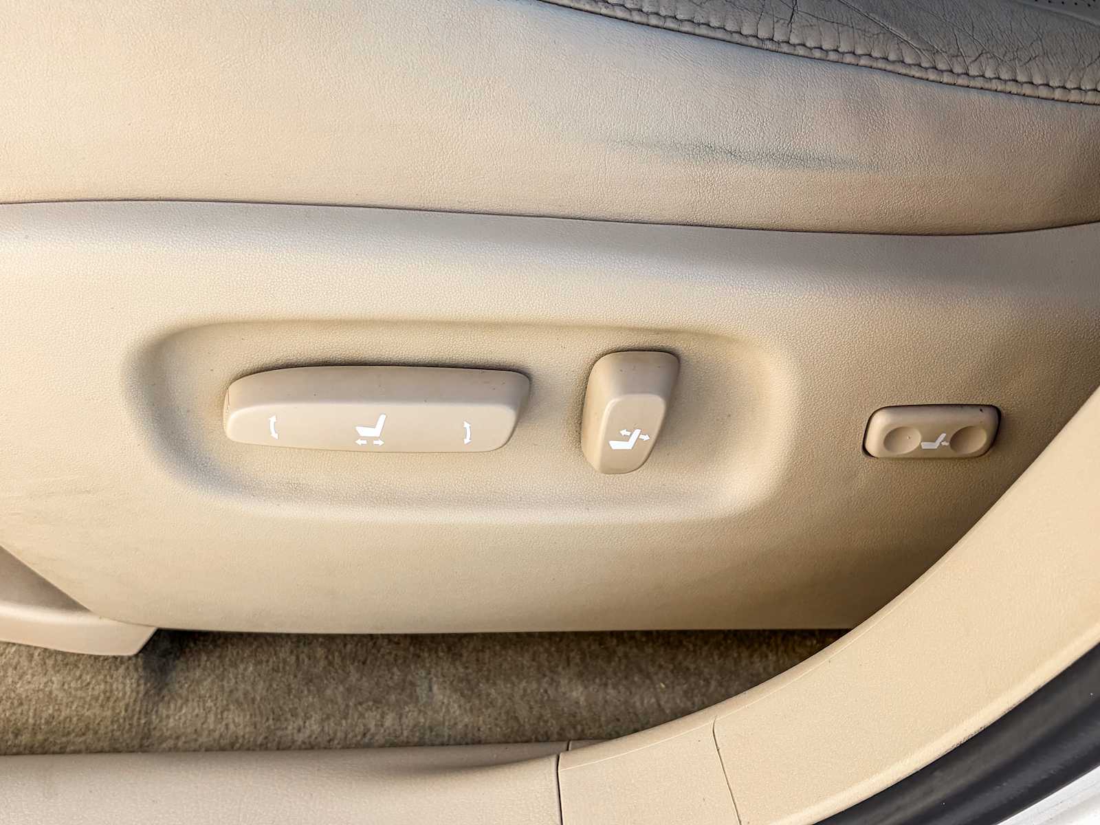 Thumbnail: 2010 Lexus RX - 21