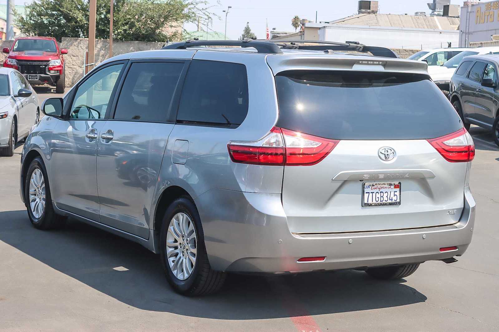 Thumbnail: 2016 Toyota Sienna - 2