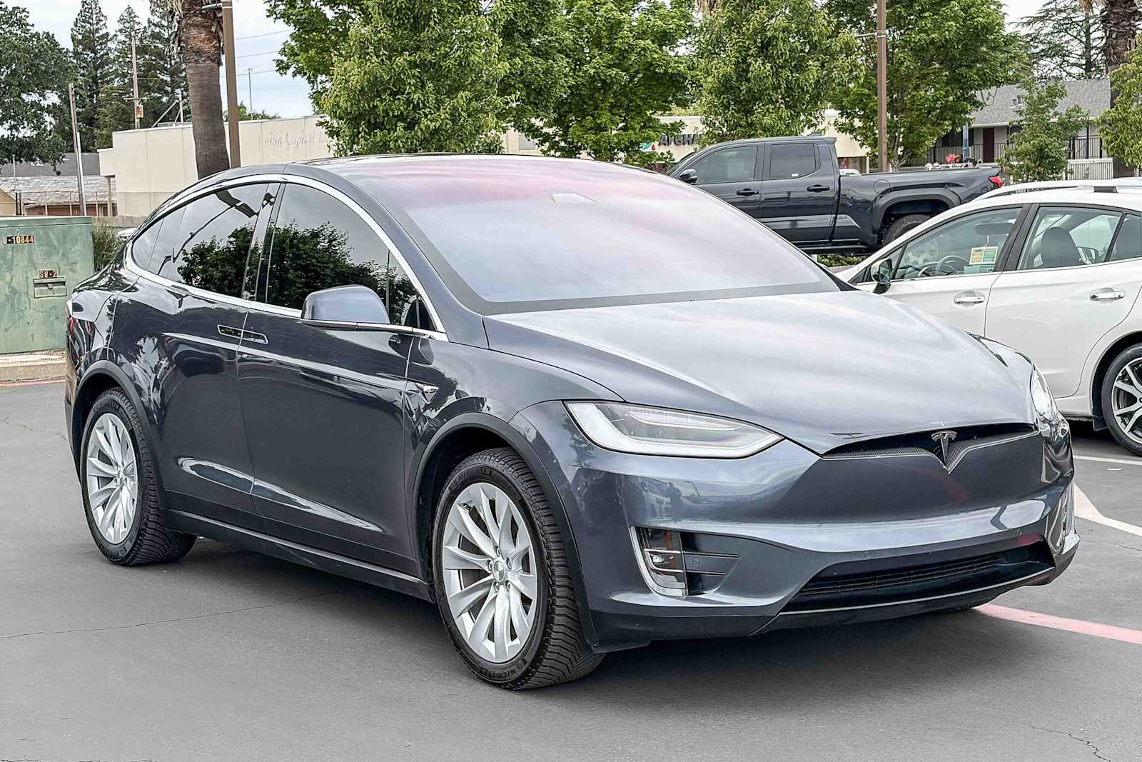 Thumbnail: 2020 Tesla Model X - 5