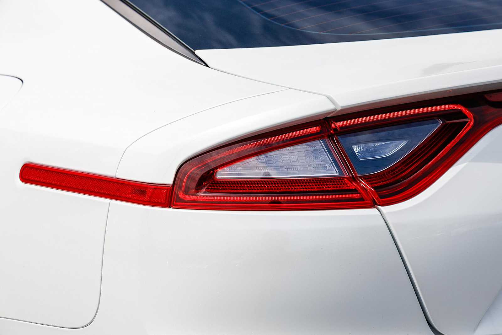 Thumbnail: 2020 Kia Stinger - 8