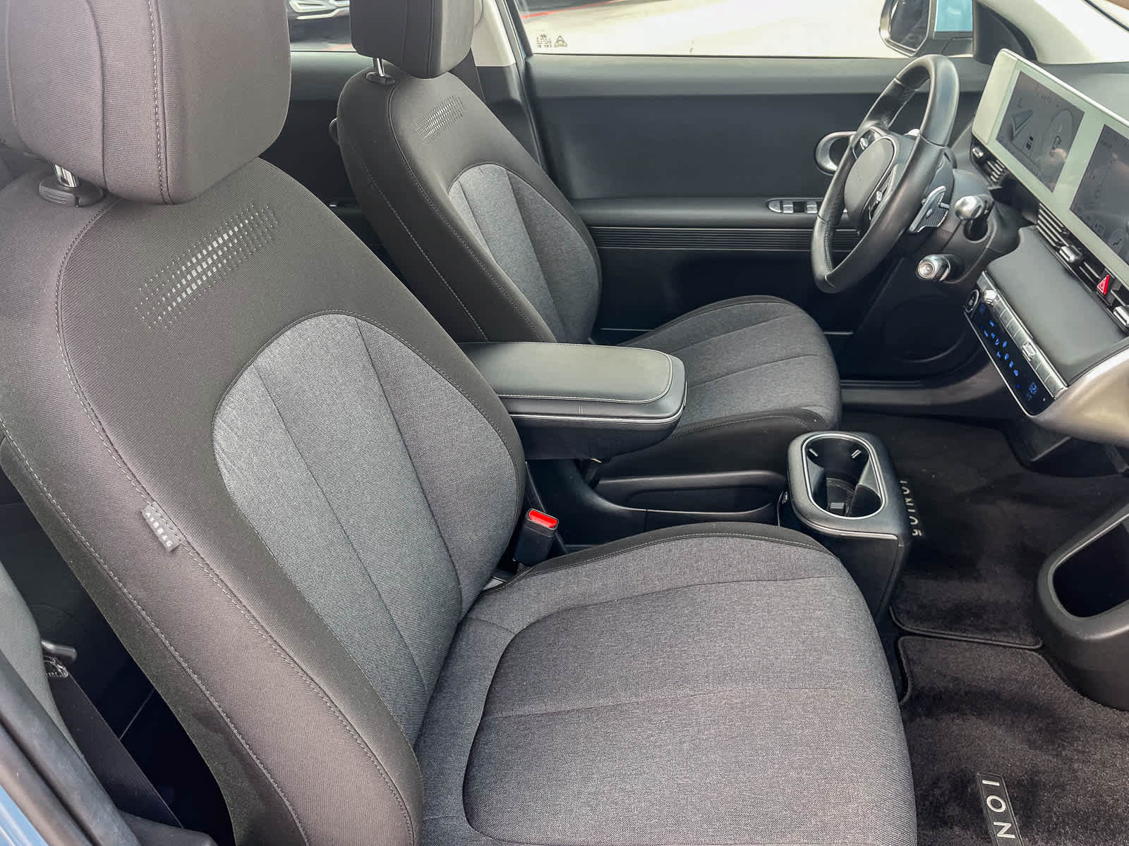 Thumbnail: 2022 Hyundai Ioniq 5 - 15