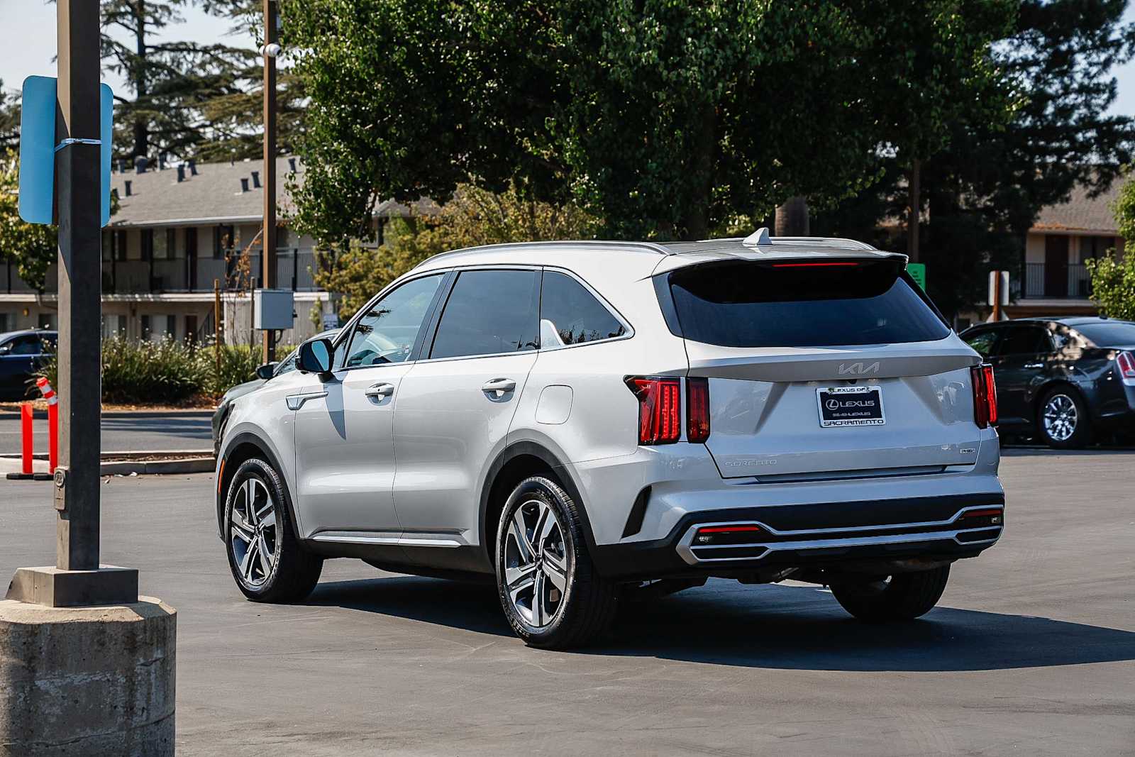 Thumbnail: 2023 Kia Sorento - 2