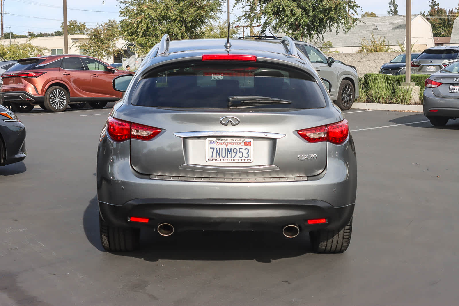 2015 Infiniti QX70 photo 3