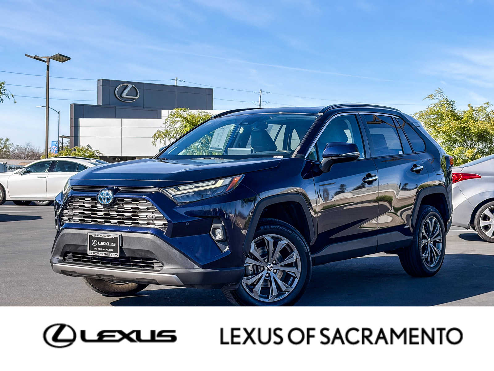 2022 Toyota RAV4 Hybrid Limited photo 1