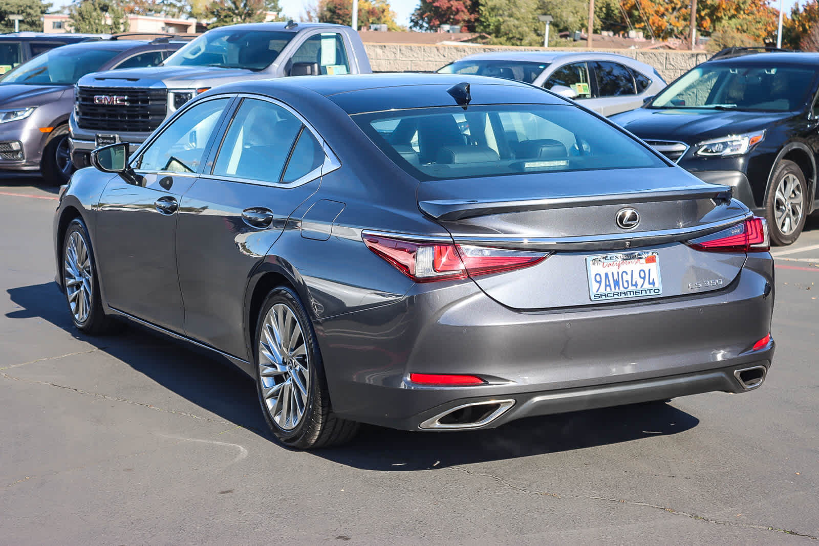 Thumbnail: 2022 Lexus ES - 2