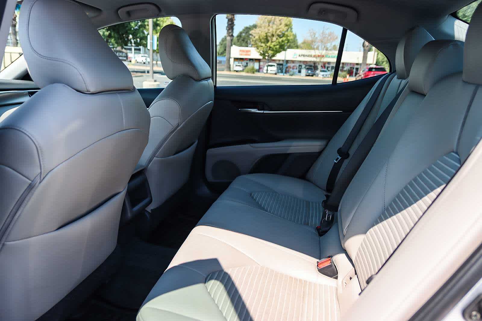 Thumbnail: 2018 Toyota Camry - 25