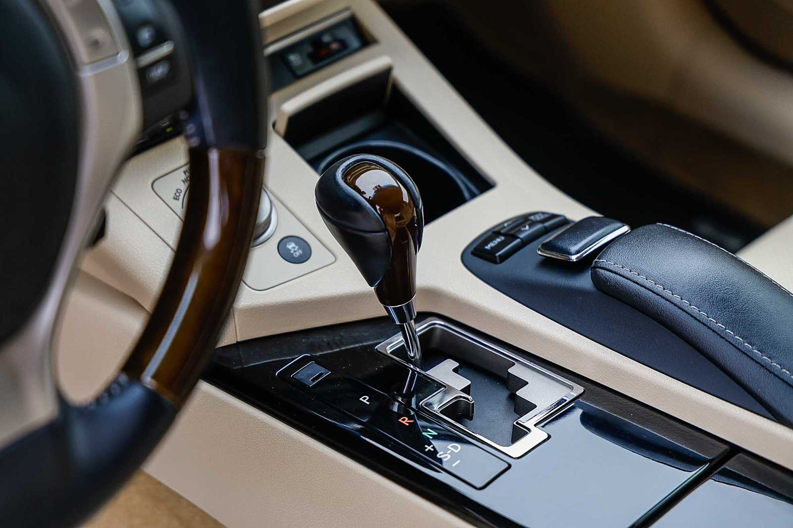 Thumbnail: 2013 Lexus ES - 20