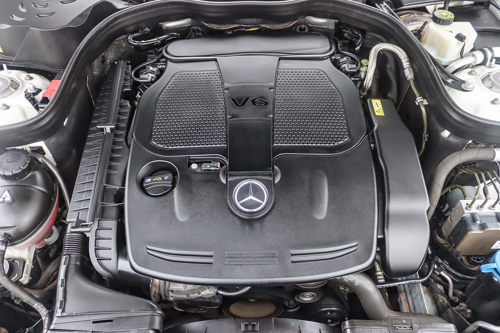 Thumbnail: 2014 Mercedes-Benz E-Class - 26