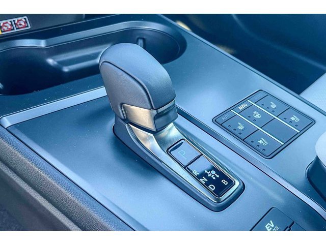 Thumbnail: 2025 Lexus UX - 20