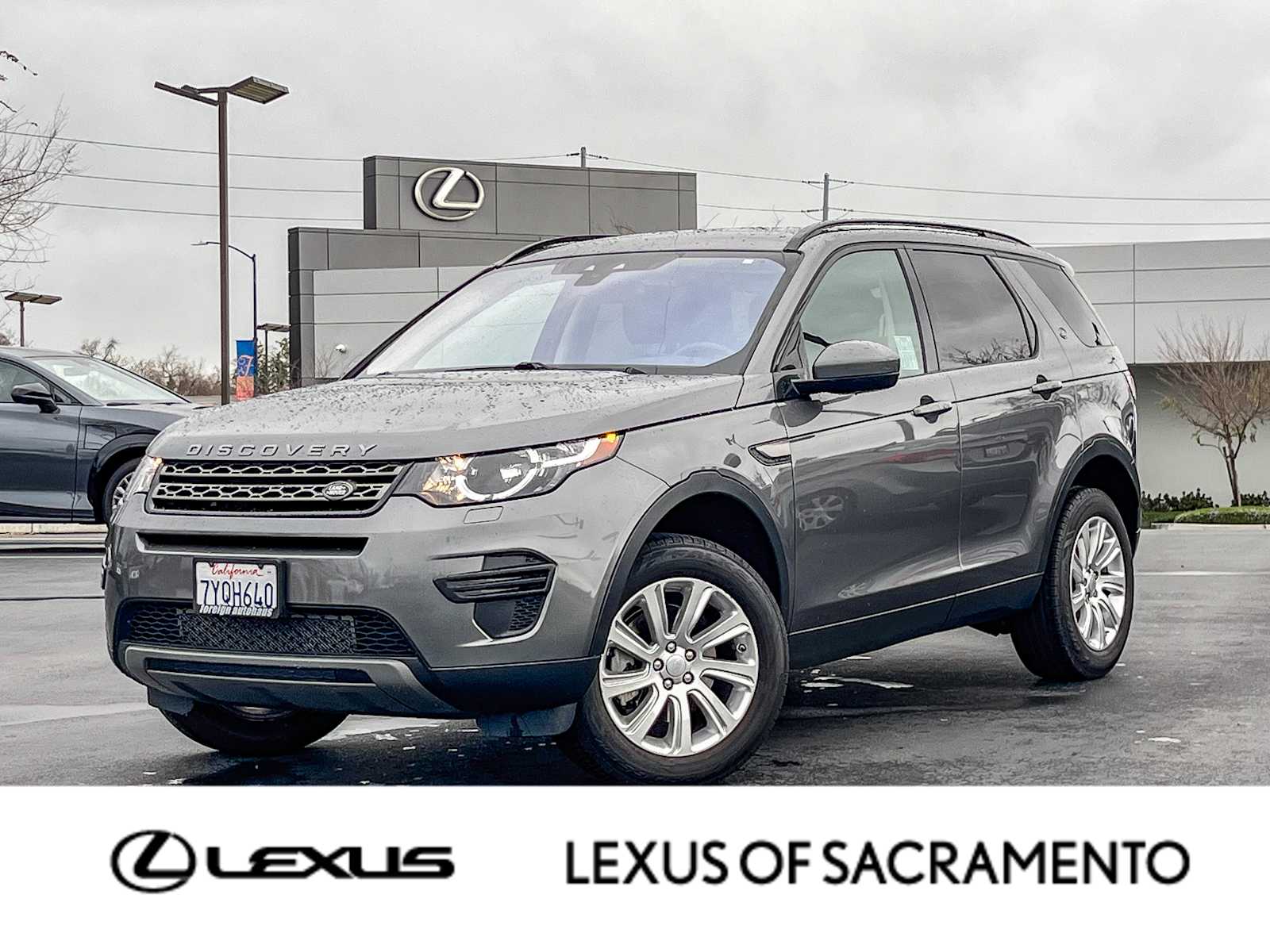 Thumbnail: 2017 Land Rover Discovery Sport - 1