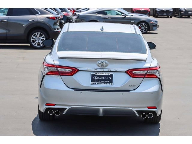 2018 Toyota Camry XSE 3