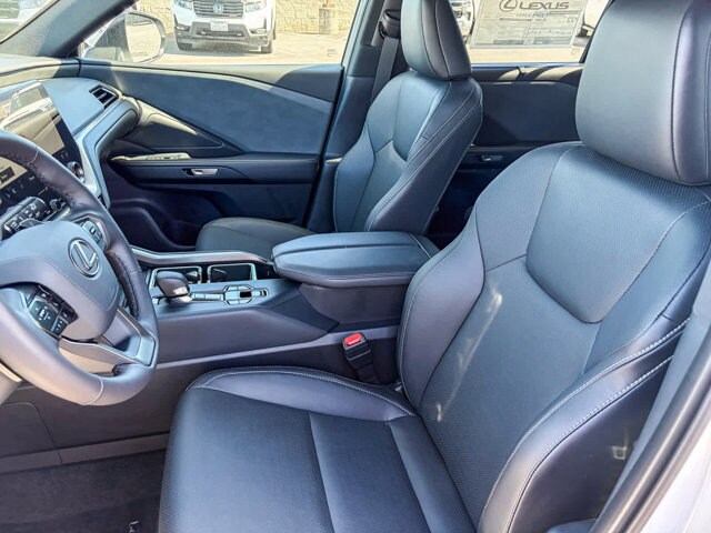 Thumbnail: 2026 Lexus TX - 17