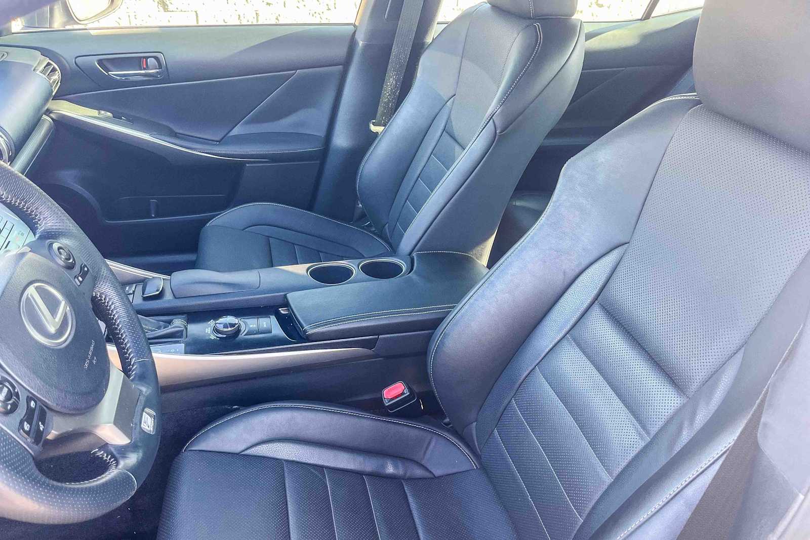 Thumbnail: 2014 Lexus IS - 15