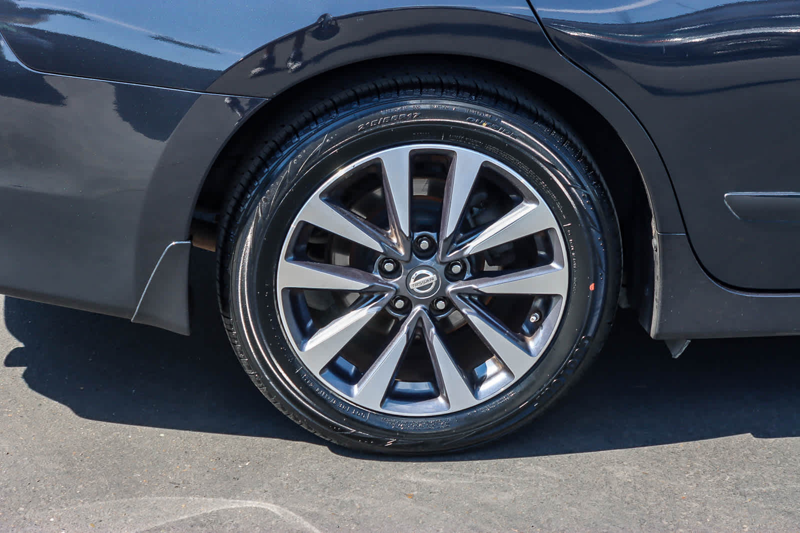 Thumbnail: 2016 Nissan Altima - 8