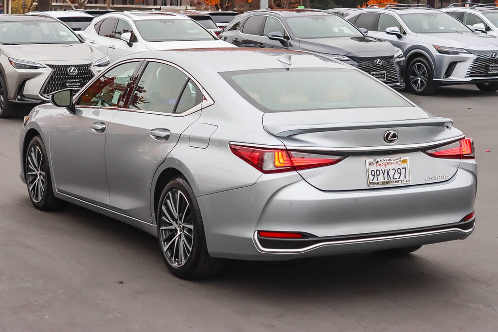 Certified 2025 Lexus ES 300h Base Sedan