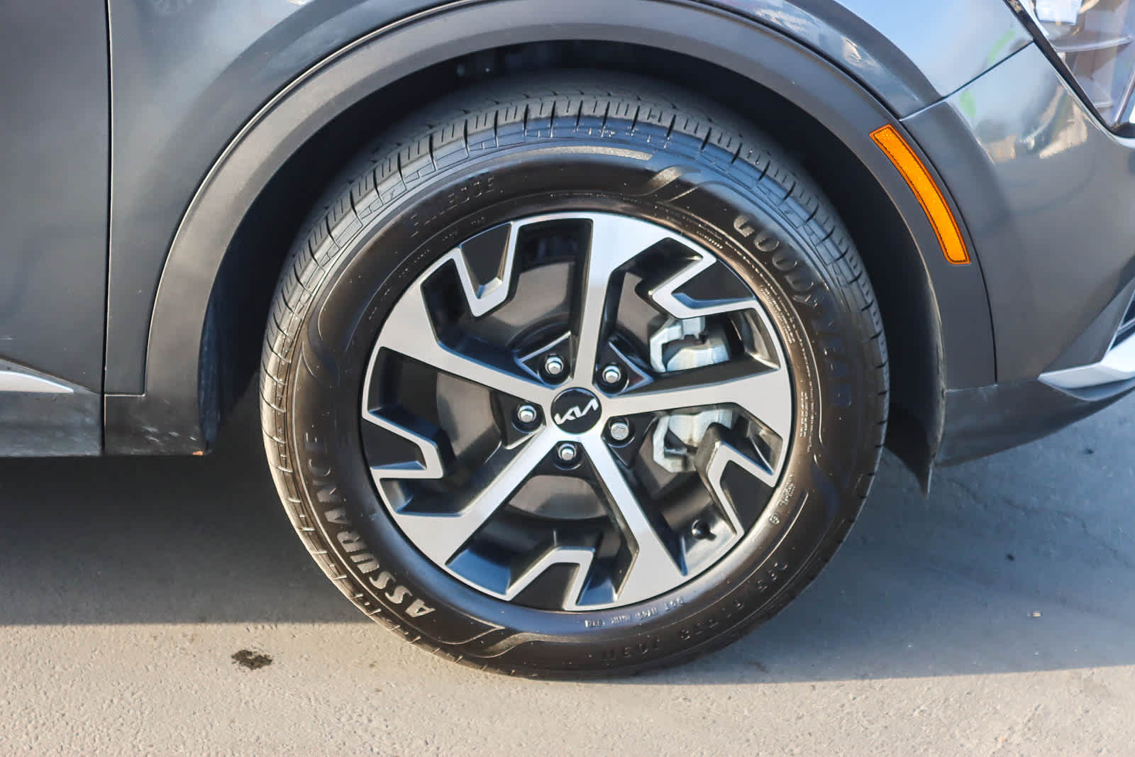 Thumbnail: 2023 Kia Sportage - 9