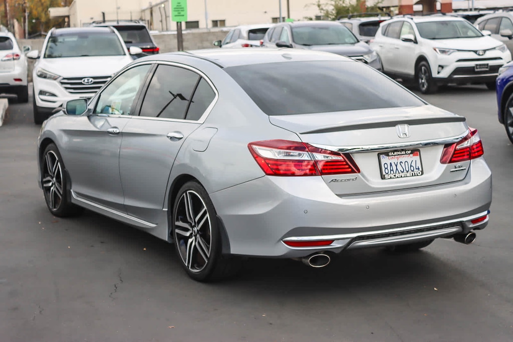 Used 2017 Honda Accord Touring V6 Sedan